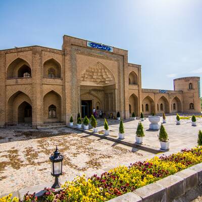 کاروانسرای یام 